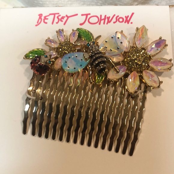 Betsey Johnson Other - Johnson Sweetness & Light Gold Tome Embellished Hair Comb
